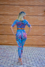 Load image into Gallery viewer, Optical illusion